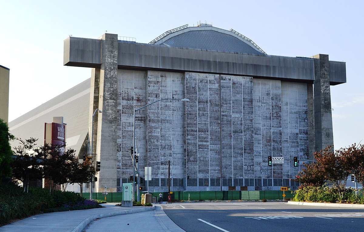 Tustin, CA - File:20140726-0167 Marine Corps Air Station Tustin.JPG - Wikimedia Commons